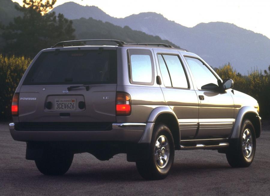  Nissan Pathfinder 1996 года  (фото 4 из 4)